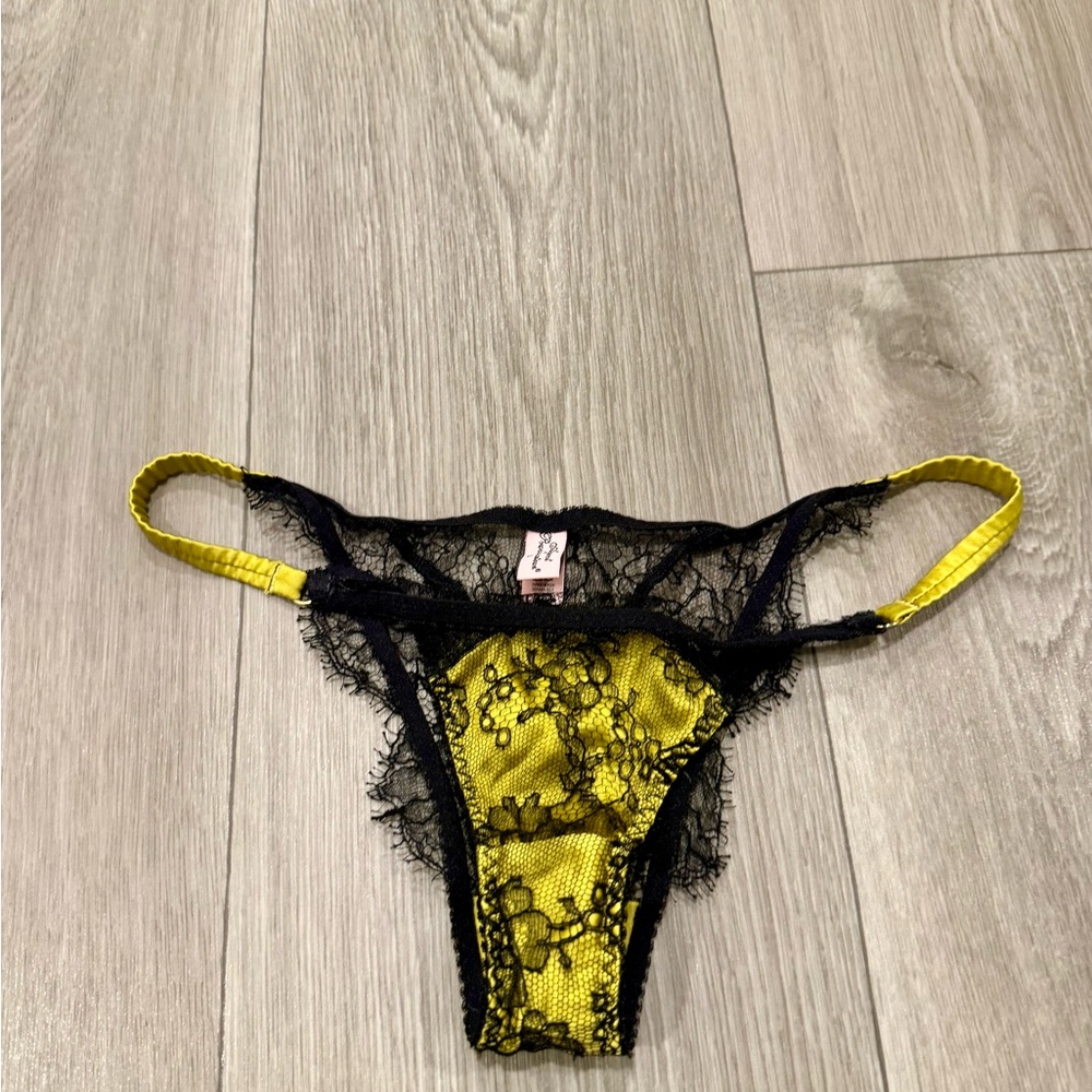 Agent Provocateur Leisa Brief in Black and Mustard. UK2. Like New. - Picture 3 of 5